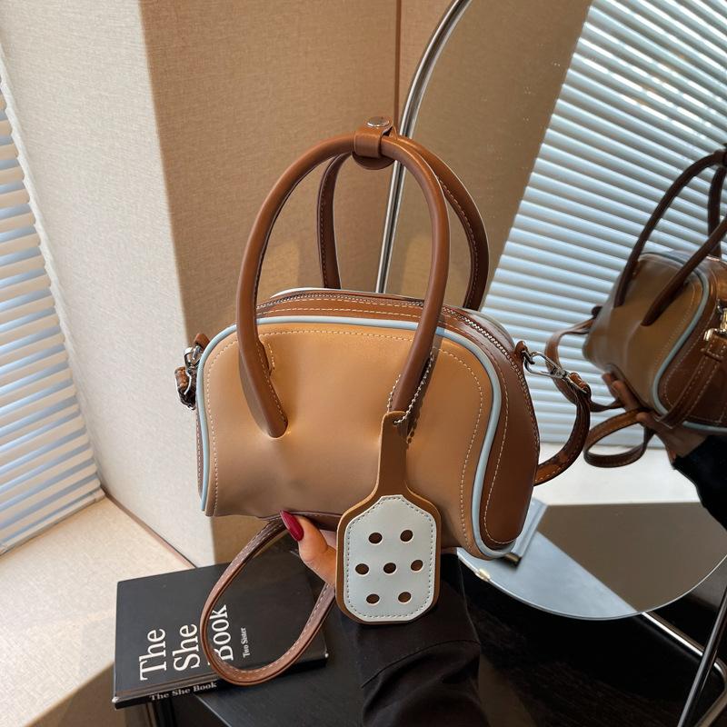 High-end Niche Design Bag Women's New Fashion Versatile Shoulder Messenger Bag Portable Pillow Bag