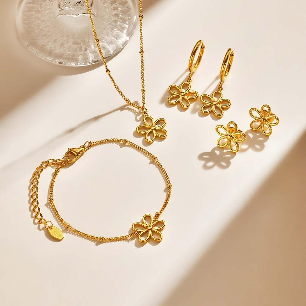 Fashion Flower Bracelet for Women,Gold Plated Stainless Steel Chain Bracelets,Set Charms Jewelry Accessories Gift
