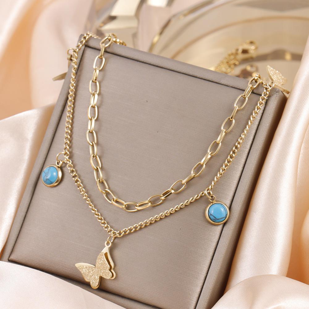 Women's Heart & Round Pendant Necklace: Japanese-Korean Style, Ultra-Fine Snake Chain, Stainless Steel, Versatile & Fashionable.