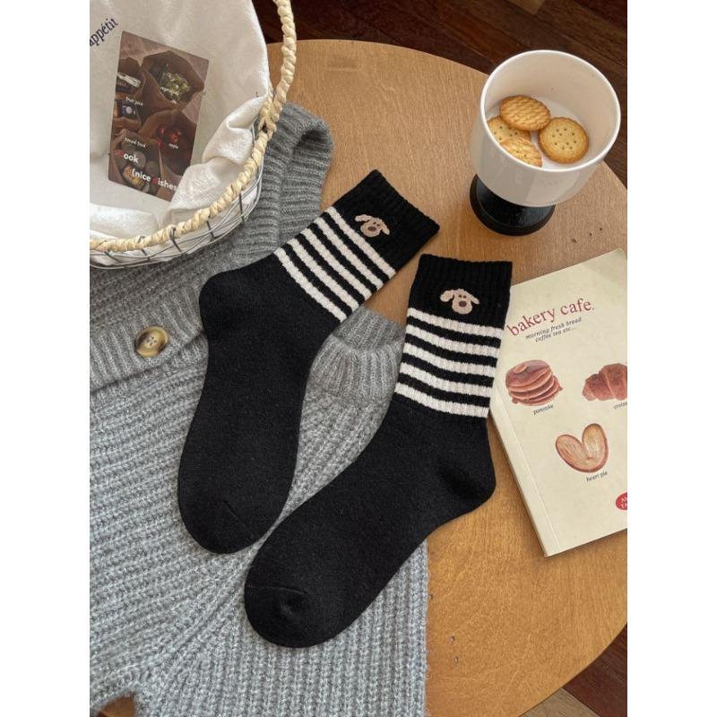 Female Autumn and Winter New Simple All Take Warm Cute Cartoon Dog Stripes In The Tube Pile Socks