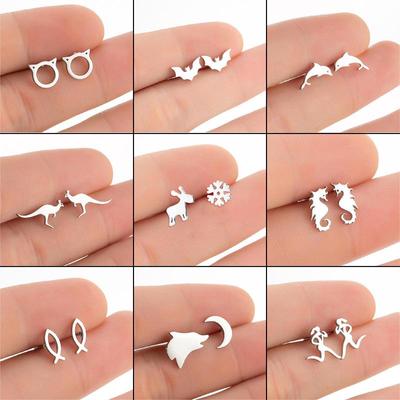 Asymmetrische Eclipse Schneeflocken- & Rentier-Ohrstecker - Japanischer & Koreanischer Stil