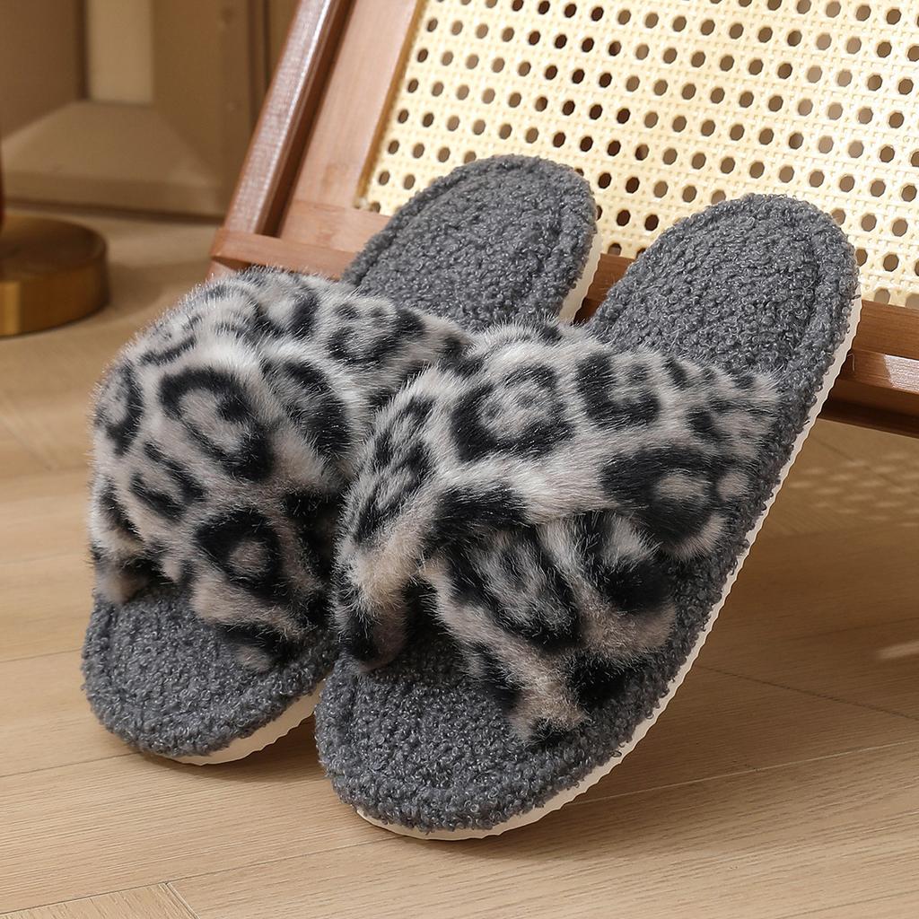 Damenmode flauschige Baumwollpantoffeln mit dicker Sohle und Leopardenmuster für die neue Saison