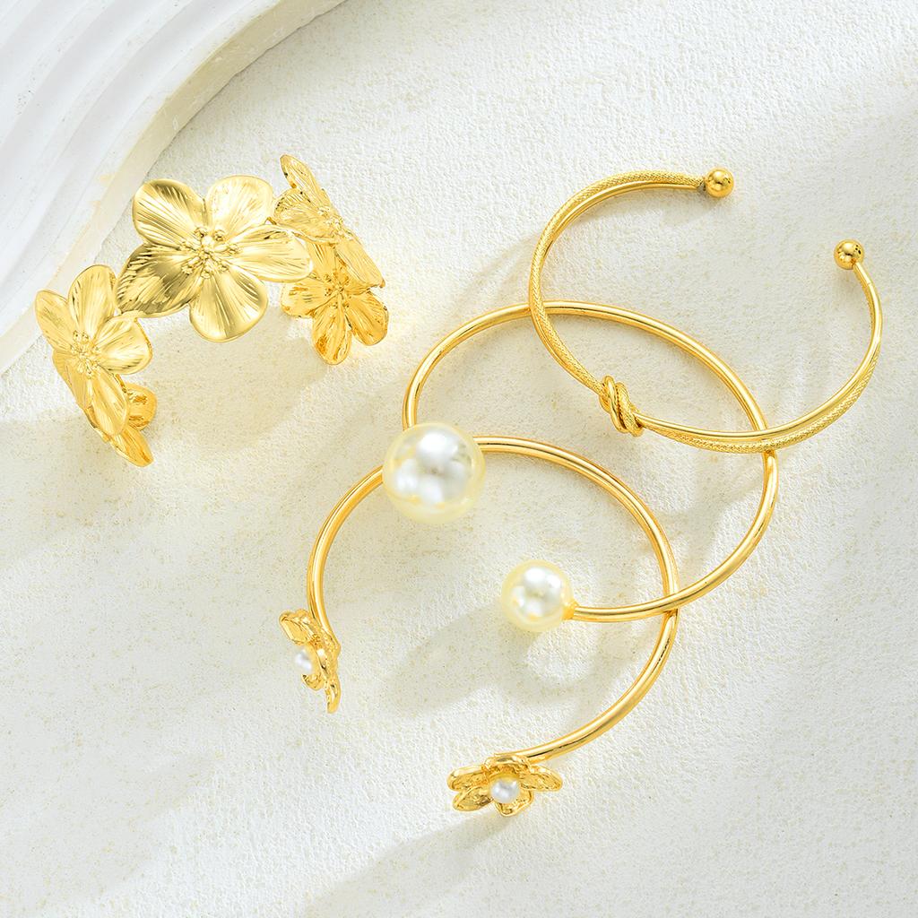 4pcs Vintage Elegant Boho Exaggerated Pearl Flower Geometric Bangle Bracelet Set For Women Holiday Party Date Daily Wear Jewelry