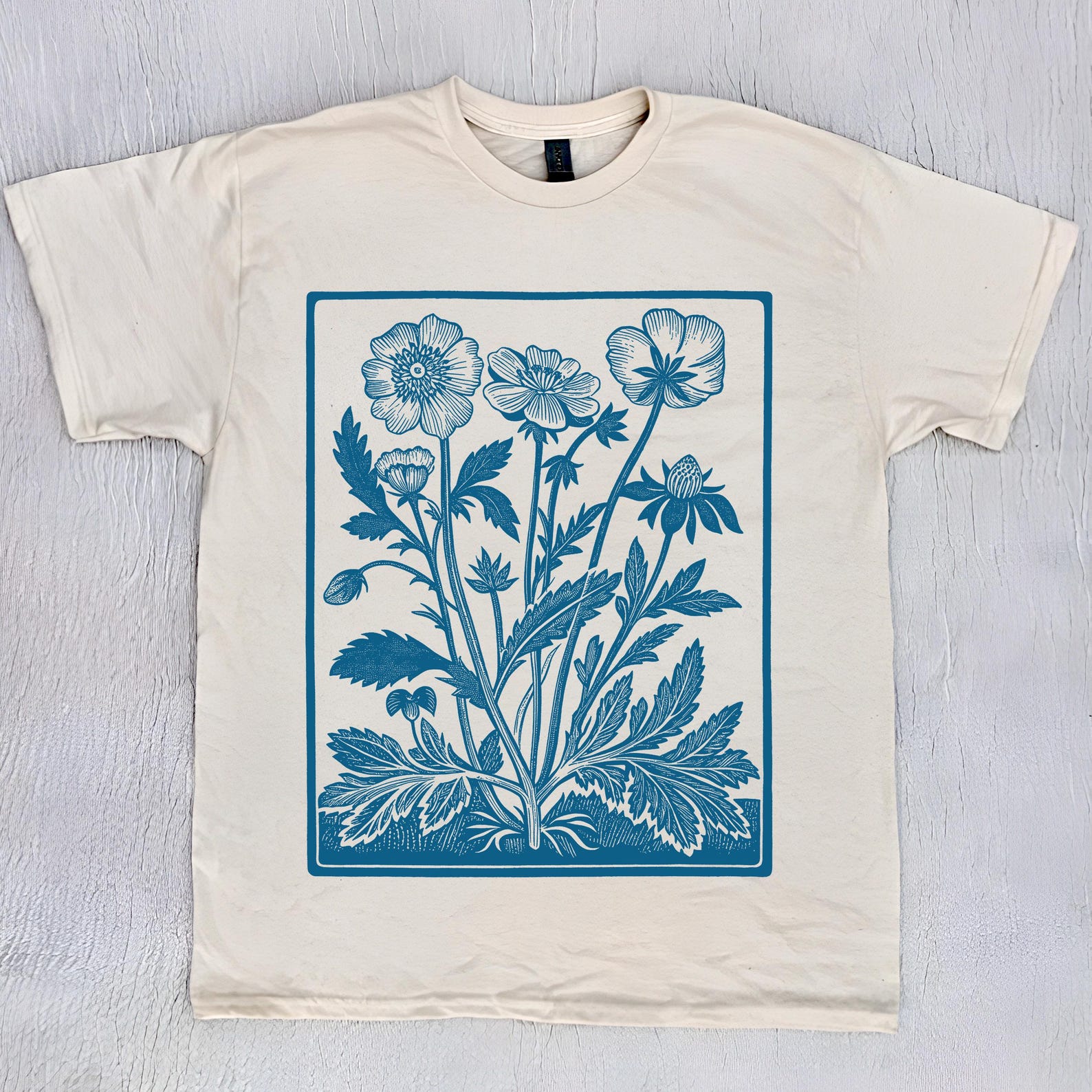 Pressed Flowers Vintage Aesthetic Shirt, 90s Retro Flowers Shirt, Wild Flowers, Flower Girl Cute Gardener Gardening Retro T-Shirt XL