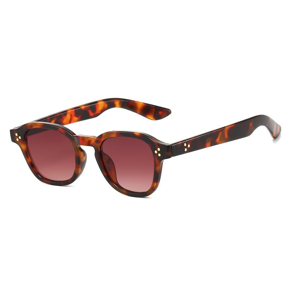 

Vintage Square Sunglasses Women For Men Luxury Brand Designer Sun Glasses Punk Popular Classic Rivet Outdoor Driving Shade Uv400