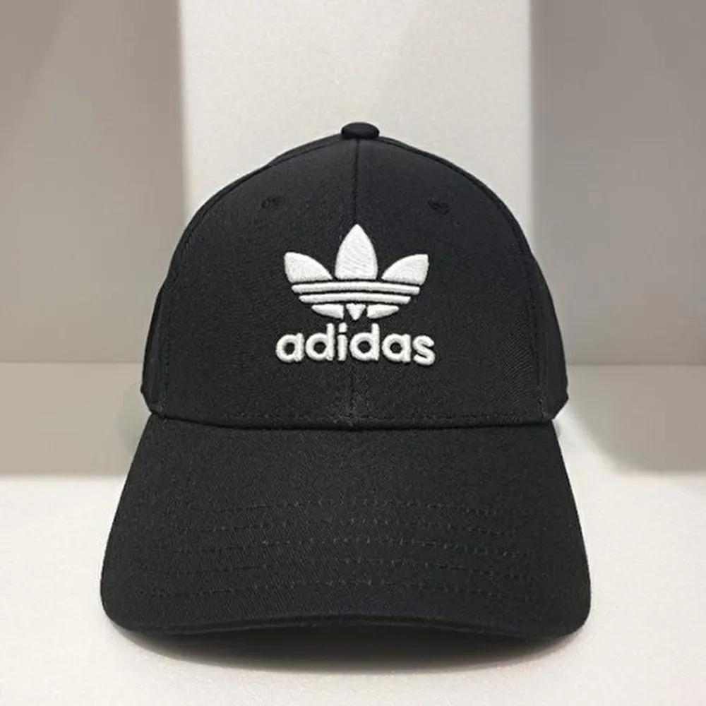 

[SellerHub 1] adidas HC02 Бейсбольная кепка Class Trefoil EC3603 (9317862) Black / White/58