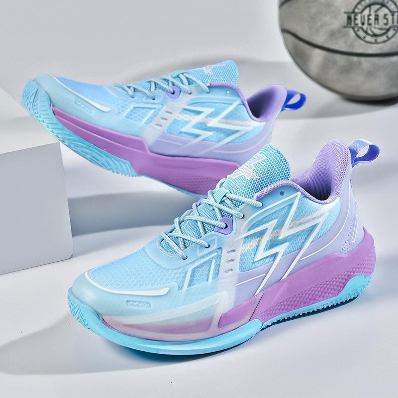 low-top actual combat mesh surface breathable, non-slip, wear-resistant, shock-absorbing, lightweight soft-soled student luminous sports shoes
