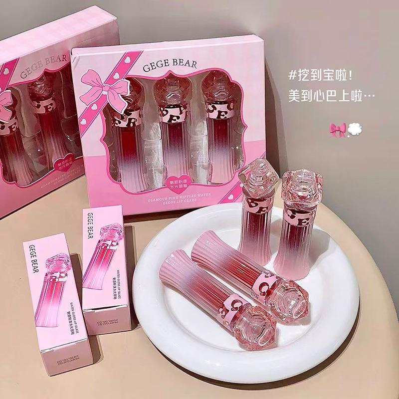 Gegebear Charming Pink Glossy Lip Gloss Mirror Finish For Bright Complexion