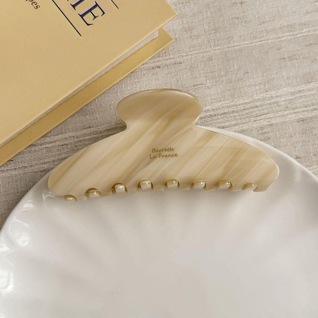 Gold Label Morandi Haarspange: Einfache High-End-Acetat-Klammer für stilvolle Hochsteckfrisuren.