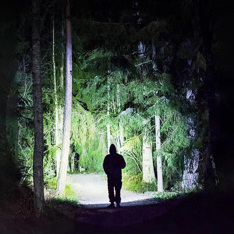 WIDE AWAKE P90 Quad-Core LED Rechargeable Flashlight