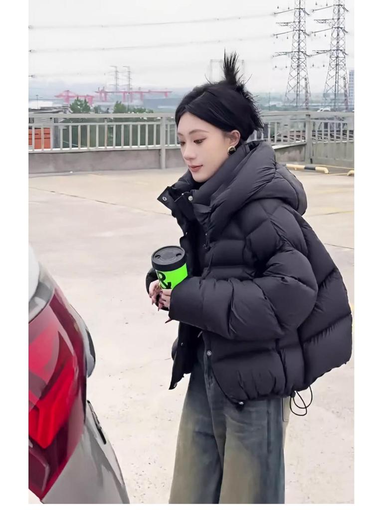 Women's 2025 New Style Short Winter Cotton-Padded Jacket: Stylish, Thickened, Petite Down Coat.