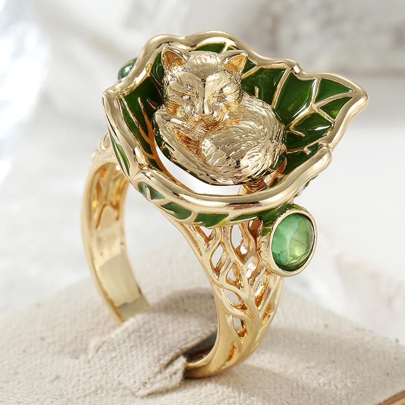 Vintage Lovely Cat Green Synthetic Gemstone Luxury Golden Ring for Women Exquisite Elegant Banquet Anniversary Jewelry Accessory