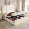 Fluwelen bed met hoog, zacht opgevuld en doorgestikt hoofdbord, zijvakken, USB & LED, hydraulisch liftsysteem & grote opbergruimte onder het bed. 160×200cm