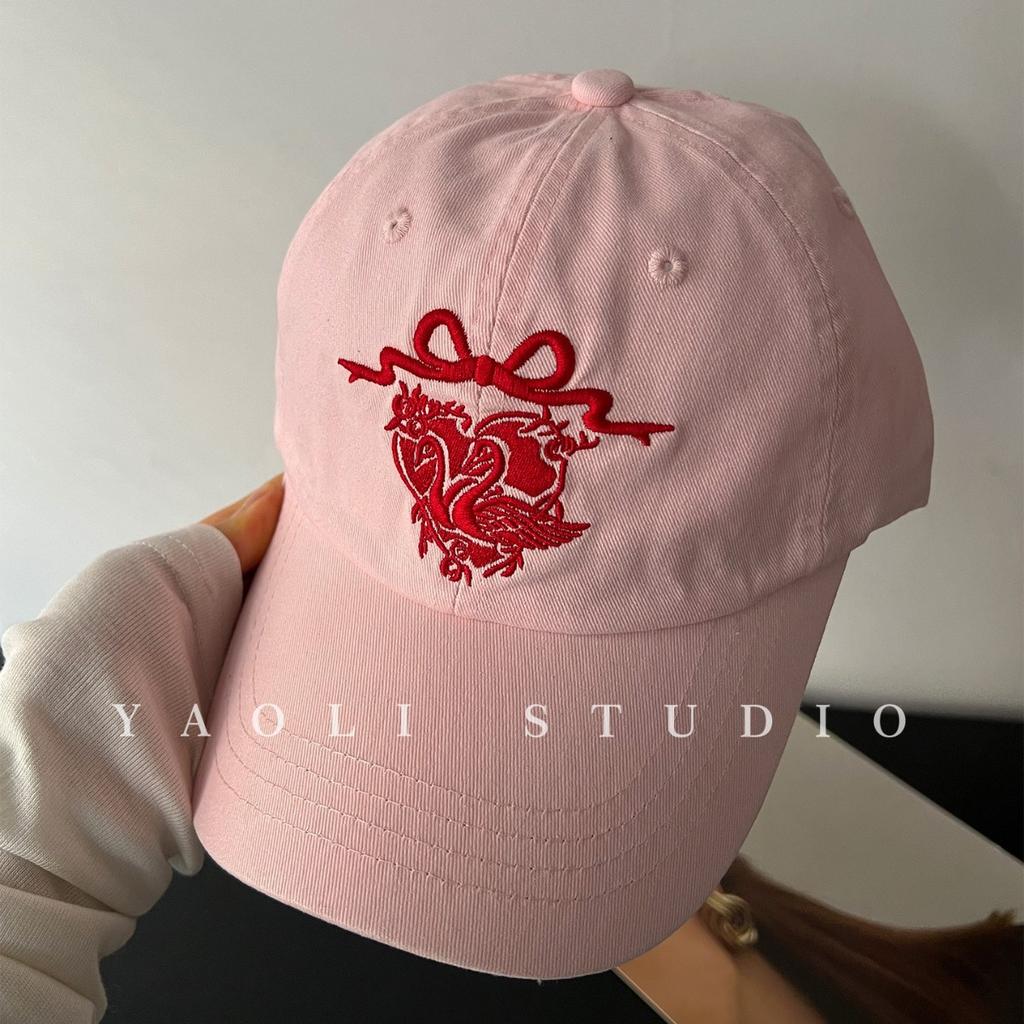 Love Swan Baseball Hat American Retro Embroidery Trendy Female Sunshade Big Head Circumference Showing Face Small Cap Male Cotton