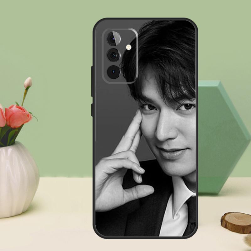 

Чехол Lee Min Ho Star для Samsung Galaxy A26 A54 A34 A14 A52 A32 A12 A13 A33 A53 A15 A16 A36 A56 A06 A35 A55 Samsung A24 4G