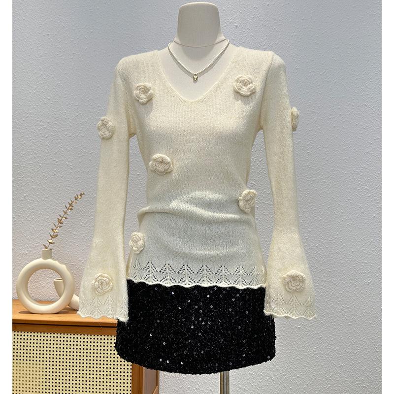 Three-dimensional flower knitted sweater autumn and winter new elegant temperament niche crochet horn sleeve V-neck bottoming sweater