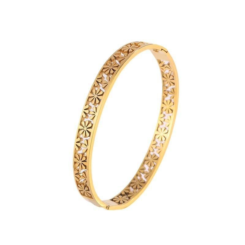 Female Daisy Titanium Steel  Simple Design Hollow Petal Temperament Versatile  Jewelry 