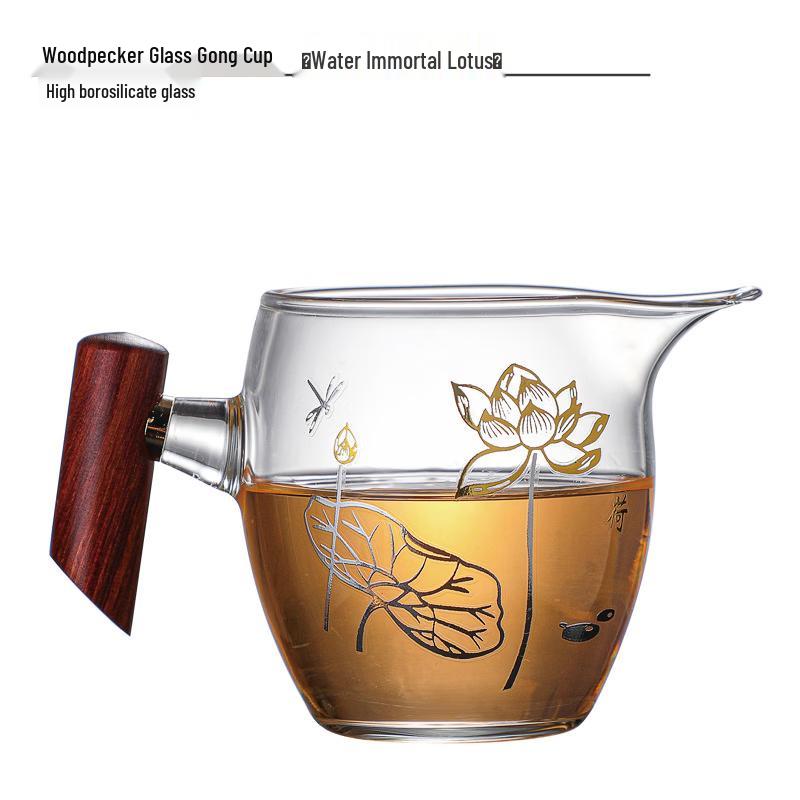 Lotus Design Wooden Handle Borosilicate Glass Gongdao Cup