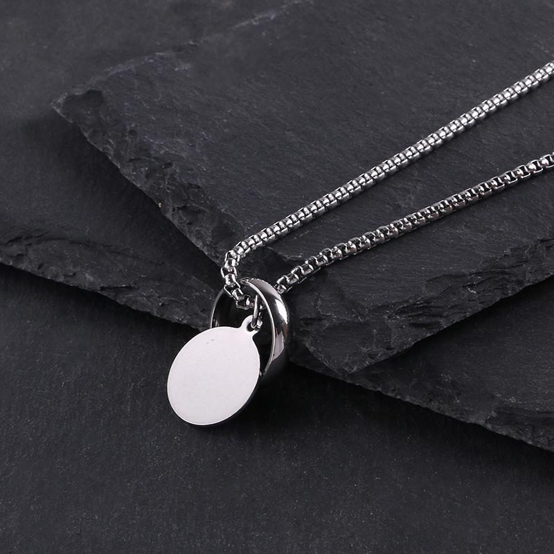 

Мужская хип-хоп подвеска из титановой стали: Трендовый европейский и американский стиль, прочный, влияние уличной моды.