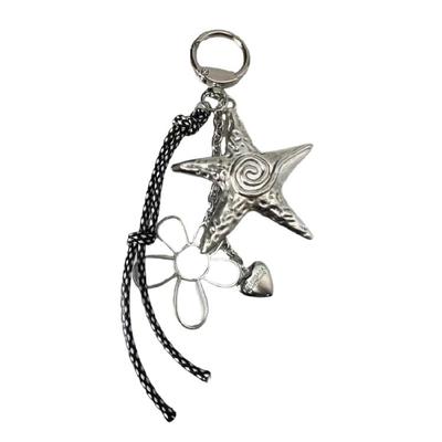 Ästhetischer Blumenherz-Seil-Anhänger Multifunktionales Schlüssel-Ornament Mode-Taschen-Accessoire Legierungstextur für tägliches Party-Outfit