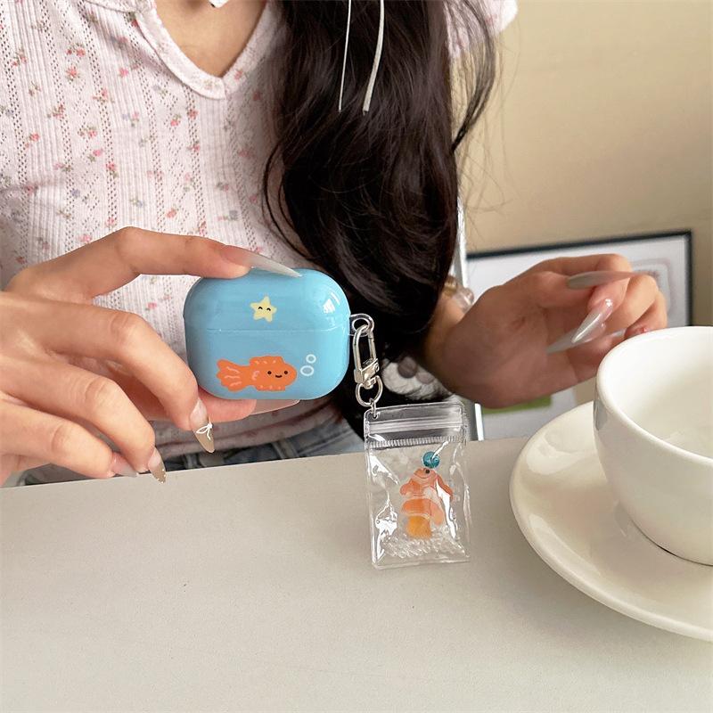 A fish applies to AirPods1 Apple Bluetooth wireless headphone case protective case 1/1/1 generation pro1 cute girl