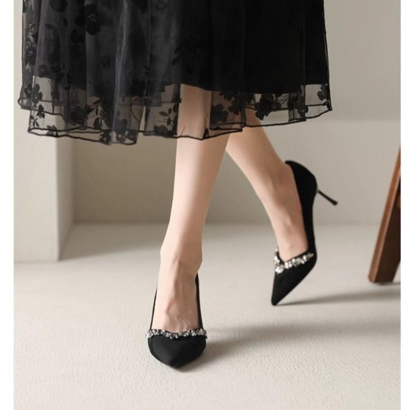 High heels women's new rhinestone thin heel design sense niche single shoes are not tired