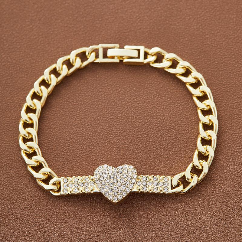 Elegant Luxury Inlaid Zircon Heart Bracelet for Women  Cuban Chain Chic Engagement Wedding Jewelry Gift
