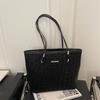 Retro Minimalist Casual Single-shoulder Tote Handbag