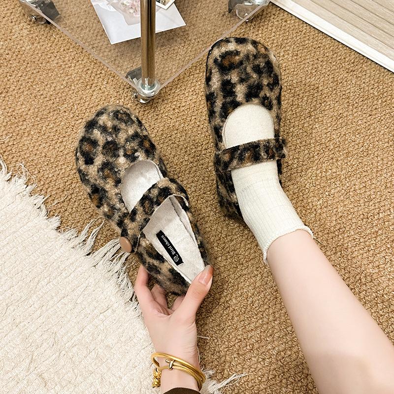 Mary Jane Mao Mao shoes women's winter new wear ugly cute bread shoes Velcro flat-bottomed velvet cotton shoes