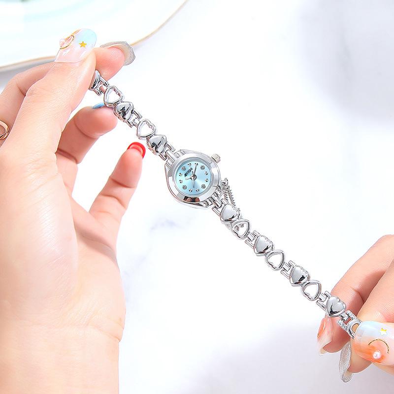 AIYISHI Love Yishi Fashion Trend Women's Quartz Watch with Bracelet - Designed for Students (Model 1869).