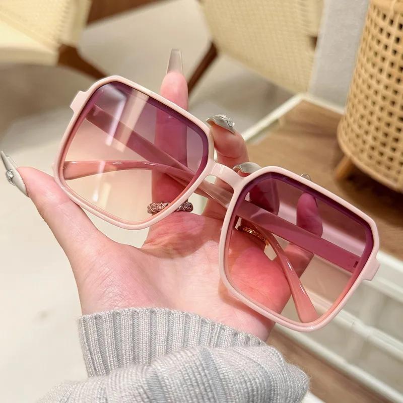 Vintage Oversized Sunglasses Fashion Men Women Square Shades Eyewear Trendy Popular Brand Design Shades UV400 Eyeglasses