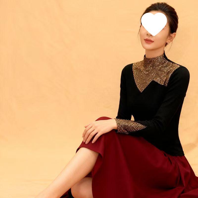 Heavy Rhinestone Long-Sleeve Warm Turtleneck Shirt for a Slimming, Youthful Look