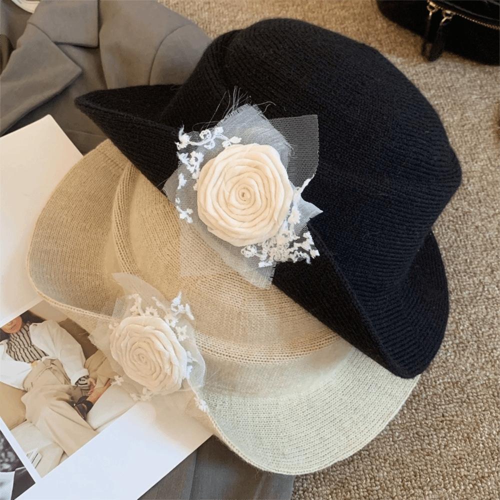 Französischer Stil Schwarze Strickmütze Blumen Damen Fischerhut Retro Hepburn-Stil Topper-Hut Abendessen