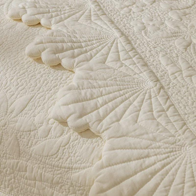 Poduszki na sofę z bawełny pikowanej w stylu kremowym - antypoślizgowe, nowoczesne, całoroczne