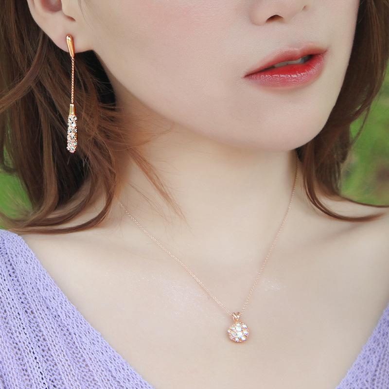 1Pair Super Sparkling Diamond Droplet Shaped Long Earrings, High-End Alloy Earrings, Slimming Face Earrings With A Slimming Temperament