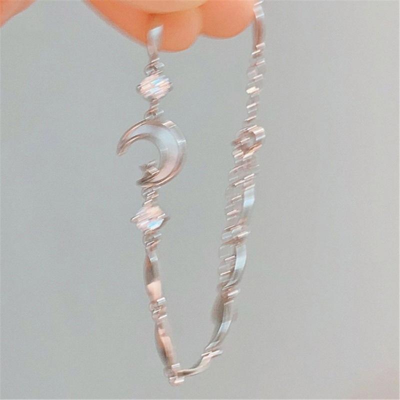 Fashionable Star Moon Pattern Jewelry Lightweight Comfort Chain Bracelet For Daily Wear And Special Occasion