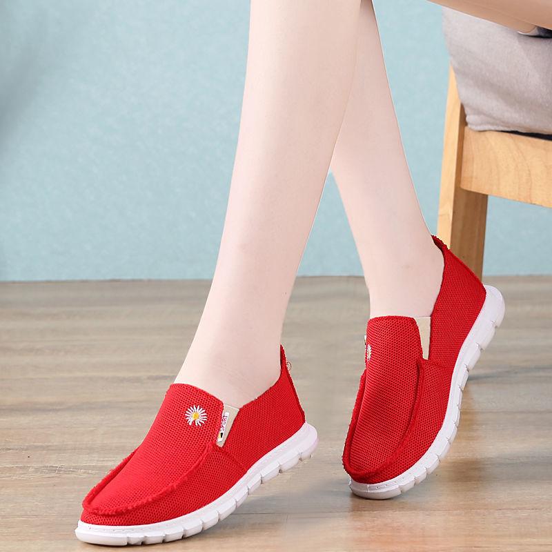 

New casual sports shoes foreign trade versatile Korean version of flying woven breathable comfortable walking shoes one pedal women s single shoes 36