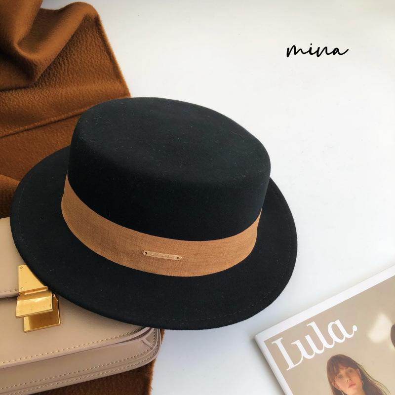 New Fashion Autumn and Winter White French Woolen Flat Hat Female British Retro Flat Edge Versatile Top Hat Flat Hat Male