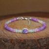 Bracciale con charm in perle di opale viola liscio, Bracciale dorato con charm ovale in opale viola, Braccialetto delicato, Pietra di nascita di ottobre, Regalo per la moglie