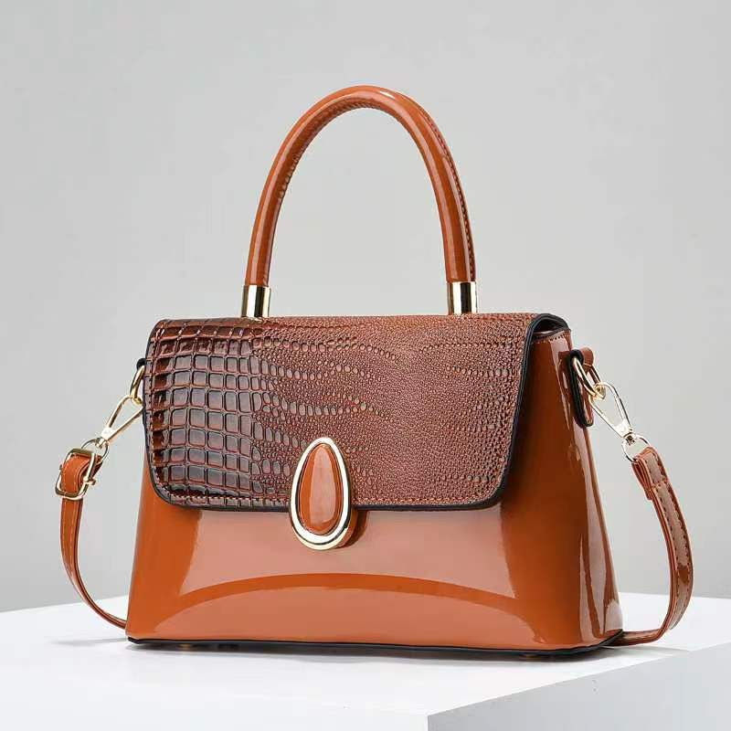 Sac à main carré en cuir verni pour femme, avec chaîne, à bandoulière, en forme de goutte