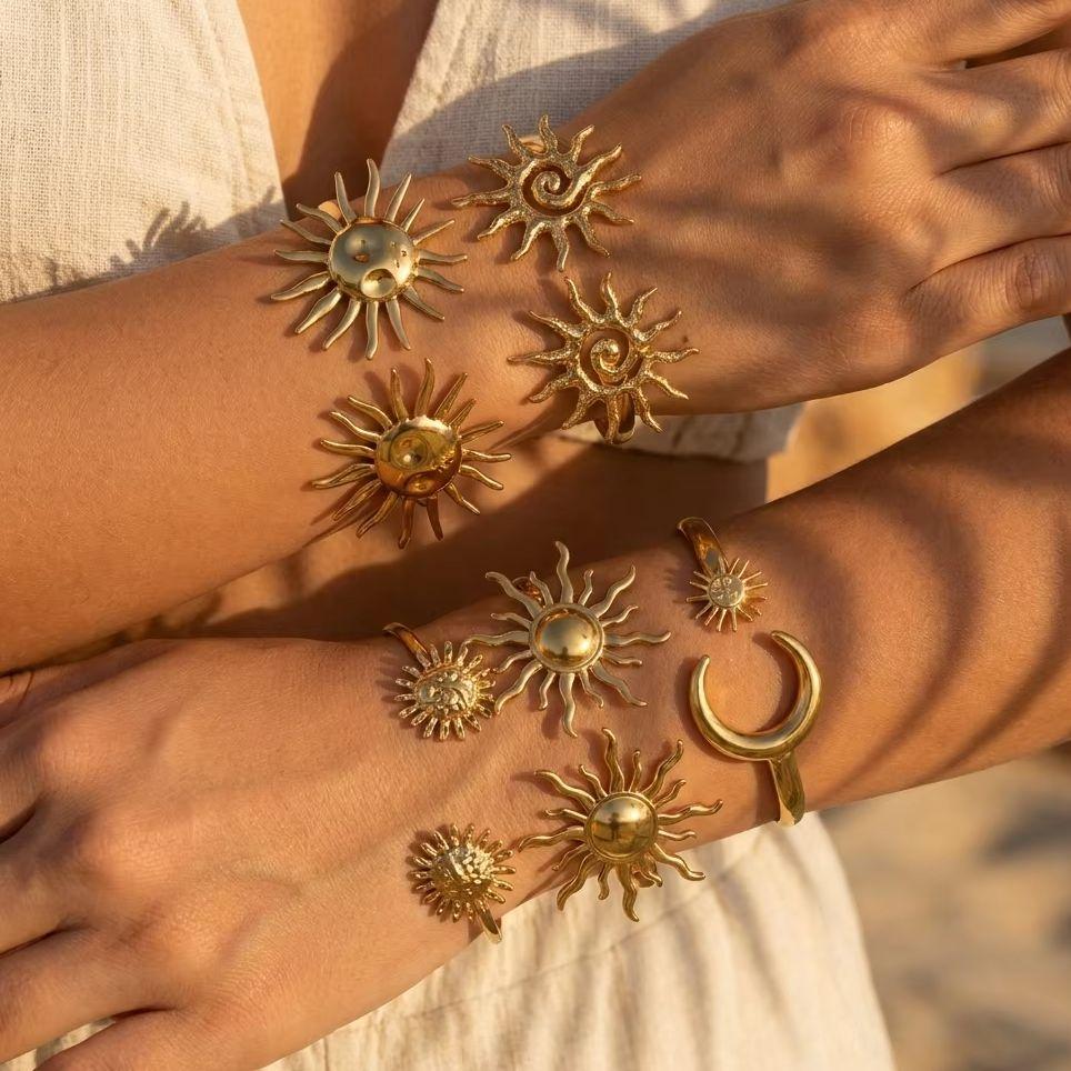 Light Luxury Stainless Steel Sunflower Open Bangle for Women Delicate Stackable Seaside Vacation Party Jewelry Accessories