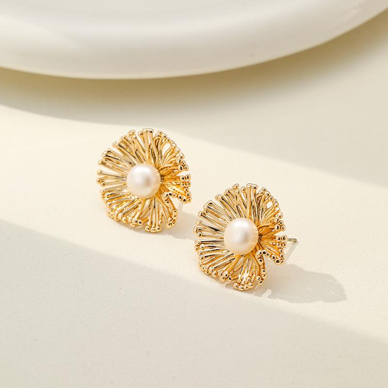 Elegant Freshwater Pearl Fireworks Flower Earrings - S925 Luxury Versatile Jewelry for Women