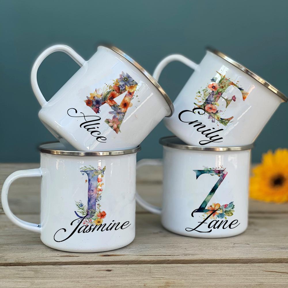 Personalisierte Blumige Initialen Namensbecher Benutzerdefinierter Name Tee Kaffee Heiße Schokolade Tasse Braut Brautjungfer Muttertag Geschenk für Sie