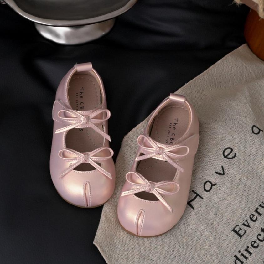 Girls' Silk Evening Shoes, Spring and Autumn Small Scoop Shoes, Soft Sole Princess Shoes, Retro Mary Jane Shoes