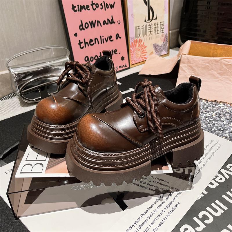 

Лоферы в британском стиле, полированные туфли 2025, маленькие кожаные туфли, женские маффиновые подошвы, ретро, увеличение роста, универсальные, ранняя весна, толстые подошвы, новые модели 40 коричневый