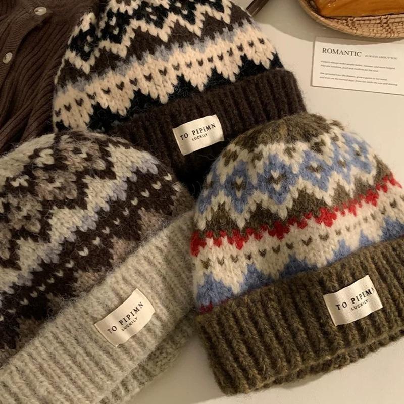 Ethnic Retro Style Winter Hats For Women Men Unisex Warm Beanie Hats Autumn Winter Thickened Warm Knitted Thick Skullies Cap