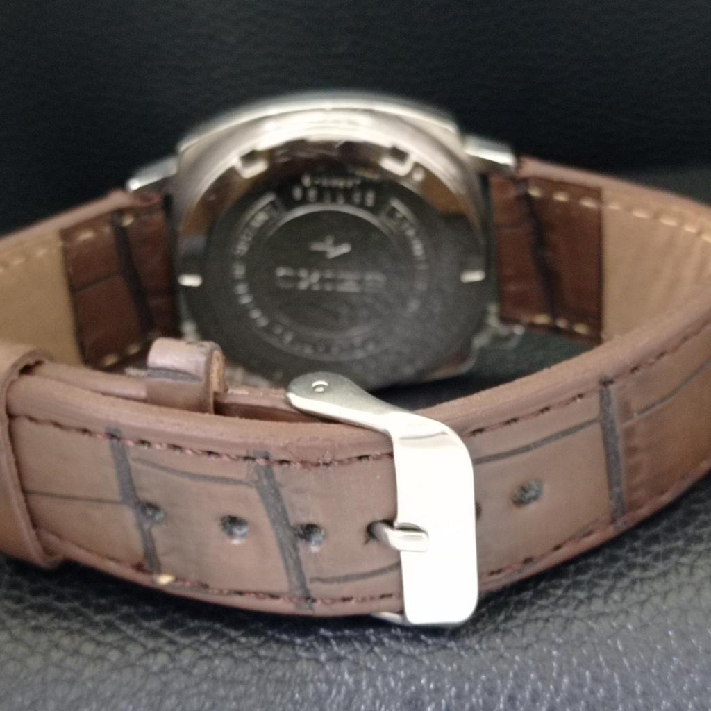 VINTAGE SEIKO 5 AUTOMATIC JAPAN MENS WHITE COLOR DIAL WATCH a701201-5 R206a-a701201