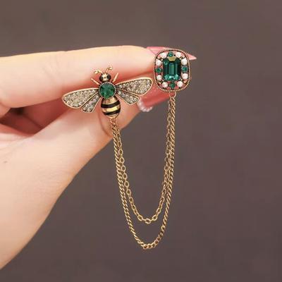 1 Piece Of Unique Bee Crystal Tassel Women's Brooch Sweater With A Unique And Luxurious Design
