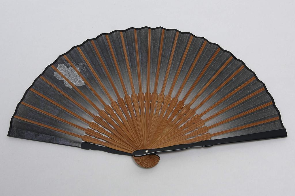 Folding Black Bellflower Silk Folding Handmade by Kyoto Comes with Fan Presented in a Paulownia Wood Made in Japan [Hasegawa] Fan, Design, Fan,