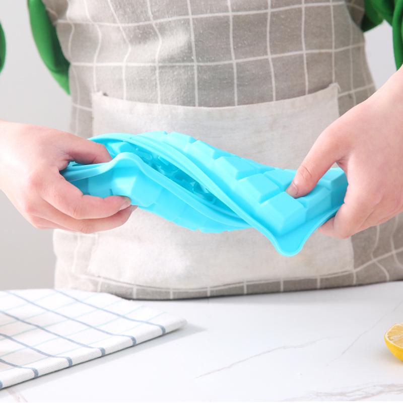 Silicone Ice Cube Tray with Lid, 36-Grid for Homemade Ice Cubes and Baby Food.